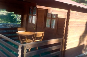 Cena + Alojamiento en Cabaña + Desayuno Mediterráneo para 2 en Camping Las Menas
